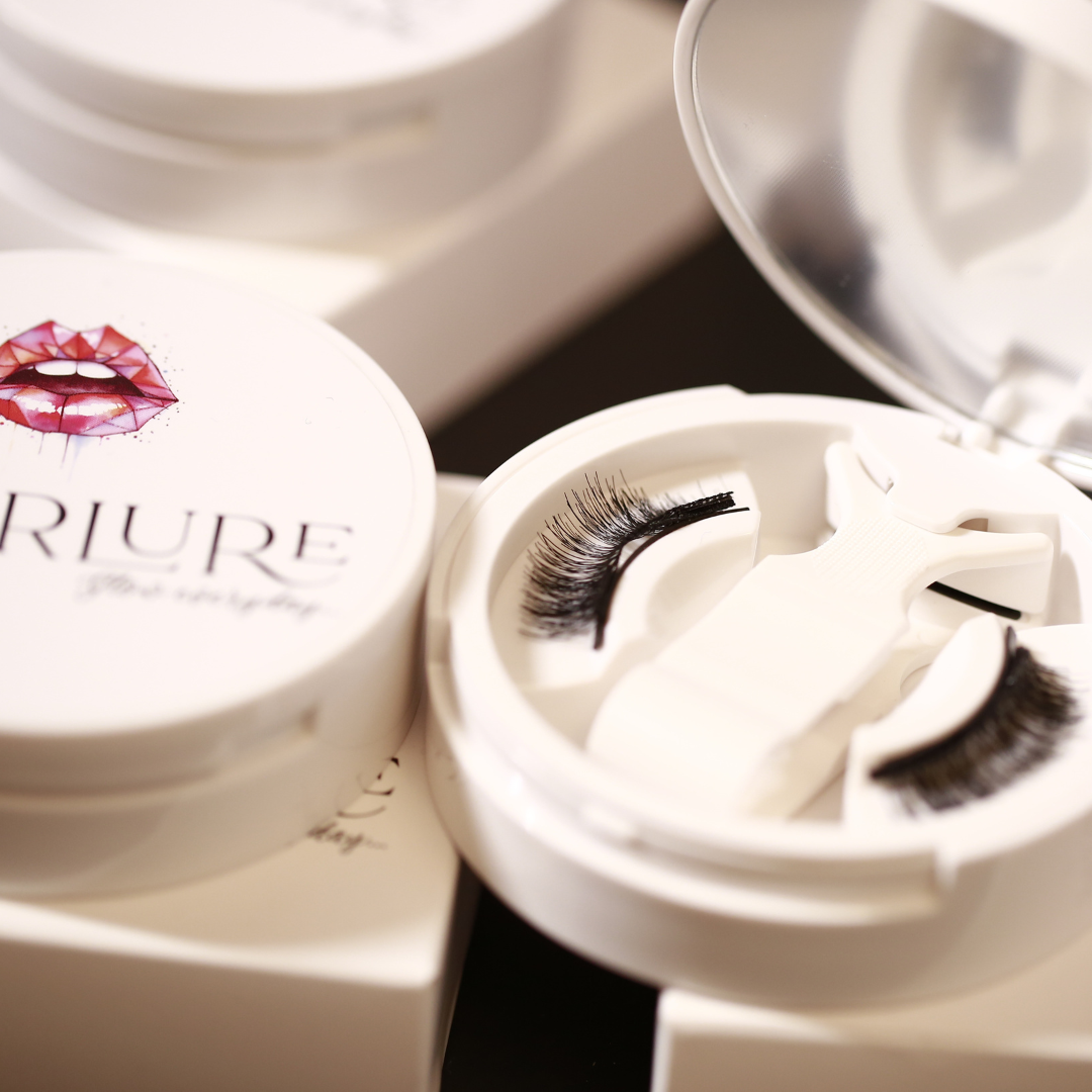 Lash Kit with Applicator